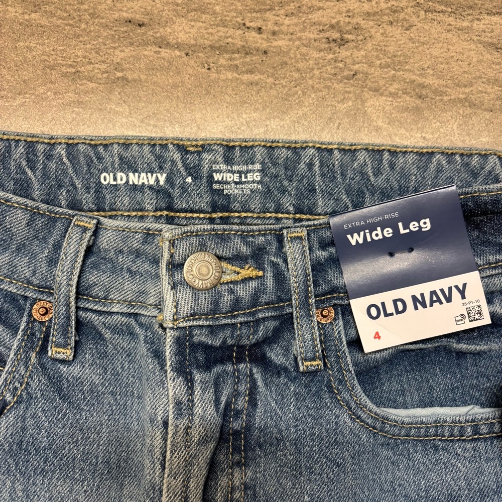 Old Navy High Rise Wide-Leg Jeans - Picture 3 of 7